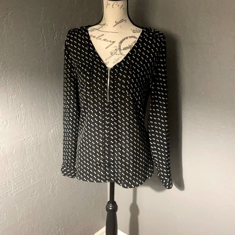 Adorable ladies Candies blouse, never worn